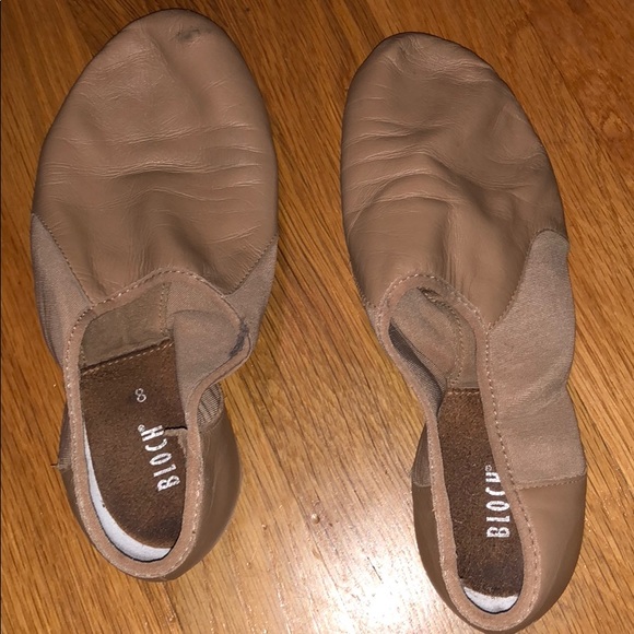 Dance shoes - Picture 1 of 2